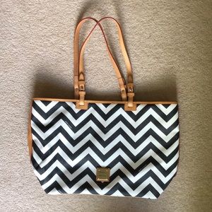 Dooney & Bourke Leisure Shopper Bag